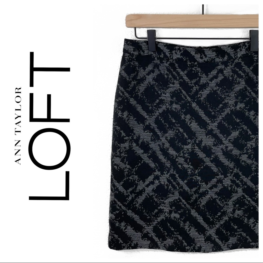 Ann Taylor Loft Textured Abstract Pattern Skirt - image 1